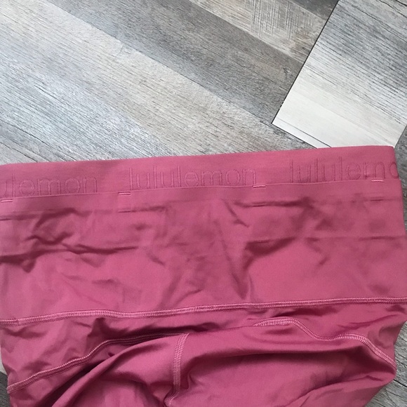 Lululemon Fast and Free SHR Tight 25" Elite Cherry Tint Size 8 LW5CKTS Legging - Picture 2 of 6